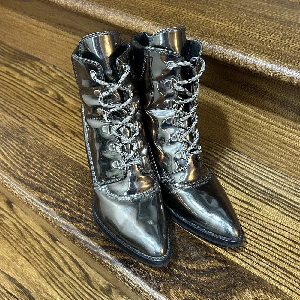 Stuart‎ Weitzman Women's 8M Metallic Gunmetal Patent Leather Ankle Boots Block